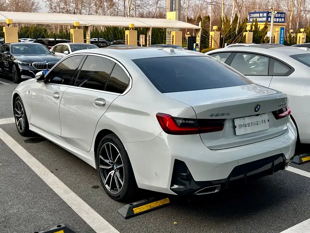 BMW 3 Series — миниатюра 3