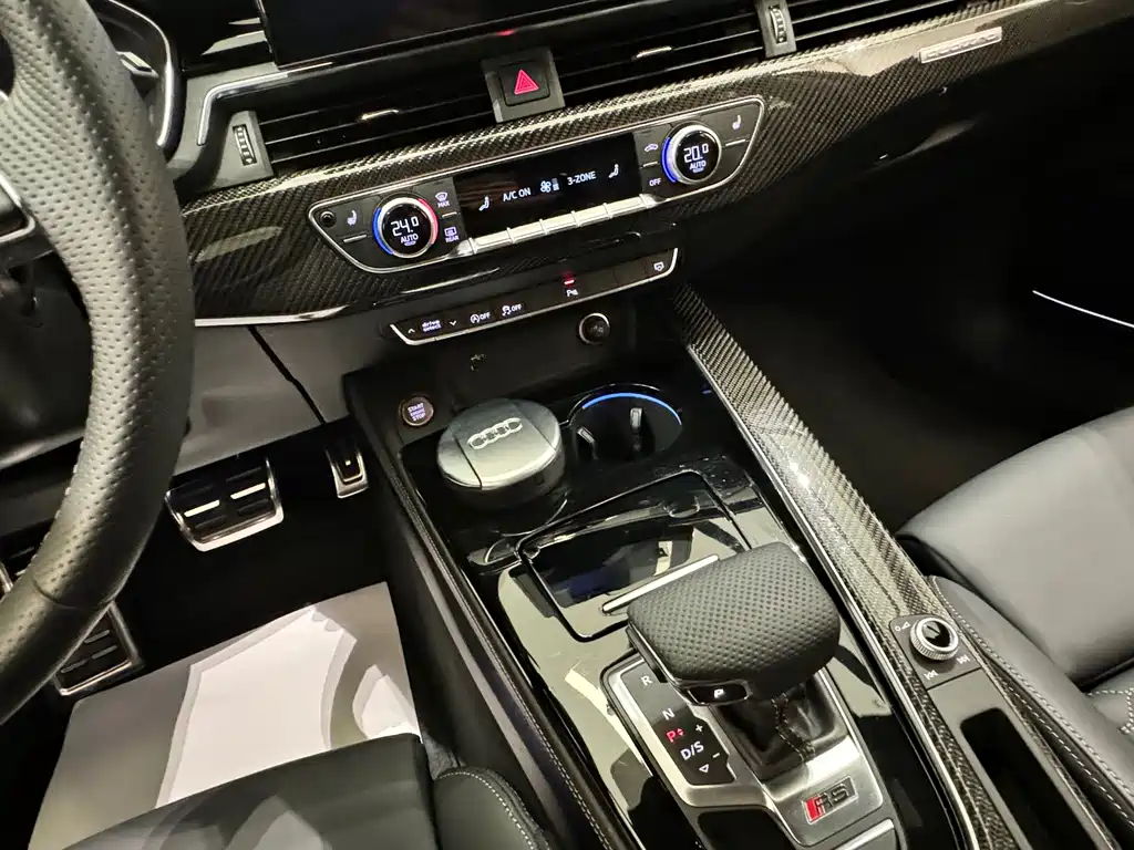 Audi RS 4 — миниатюра 14