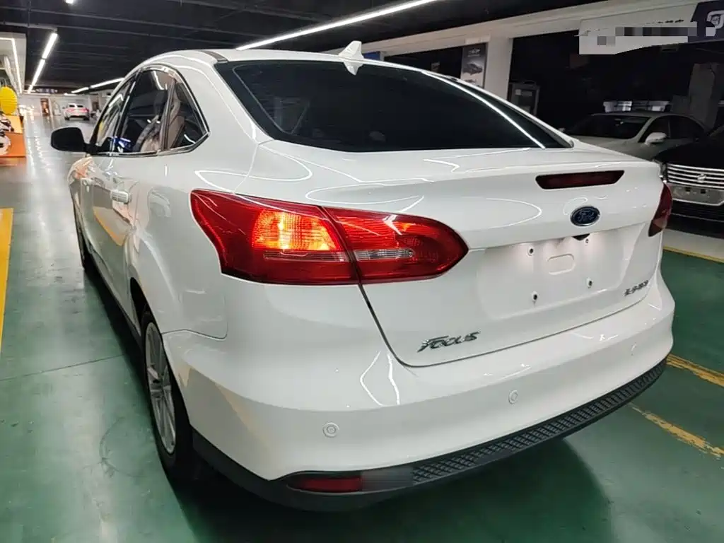 Ford Focus — миниатюра 5