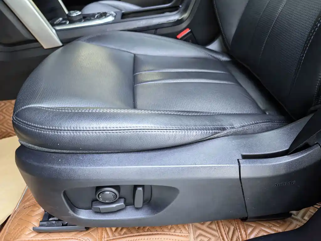 Land Rover Discovery Sport — миниатюра 7
