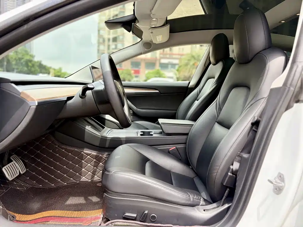 Tesla Model 3 2021 Performance
