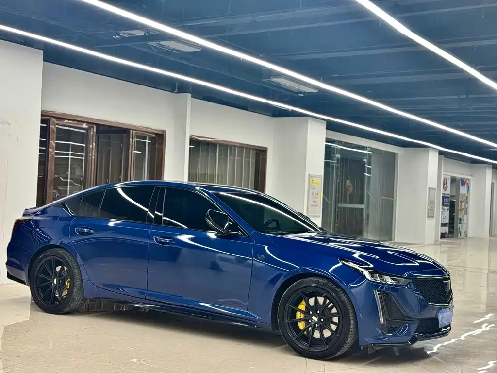 Cadillac CT5 — миниатюра 6