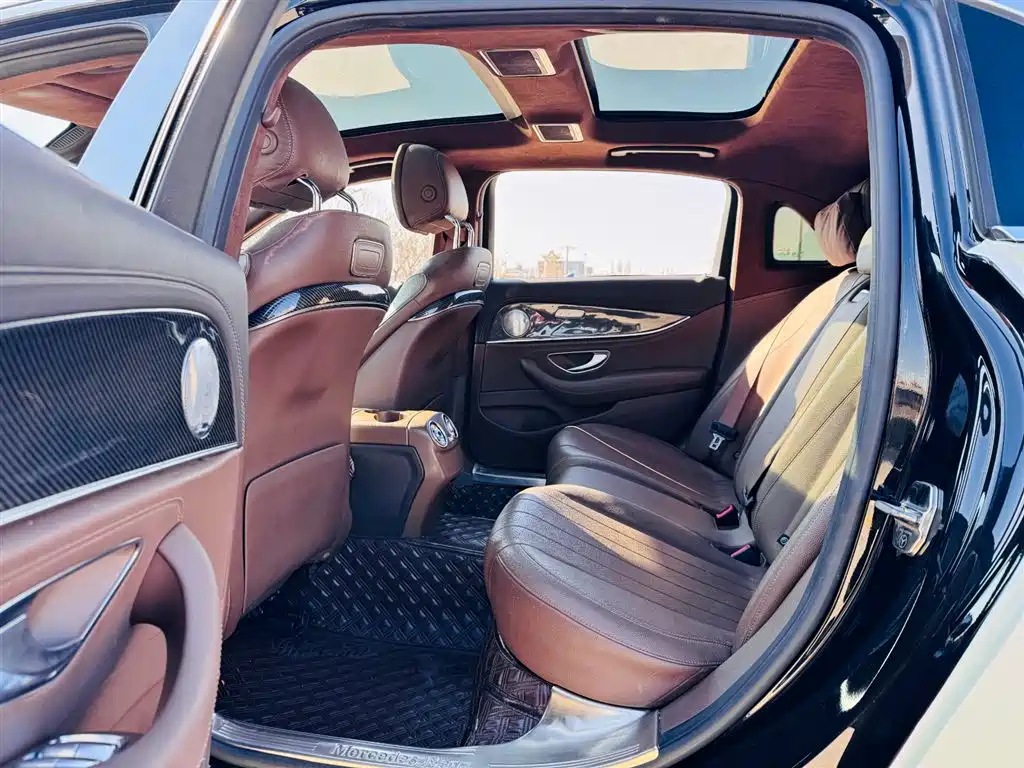 MERCEDES-BENZ E CLASS