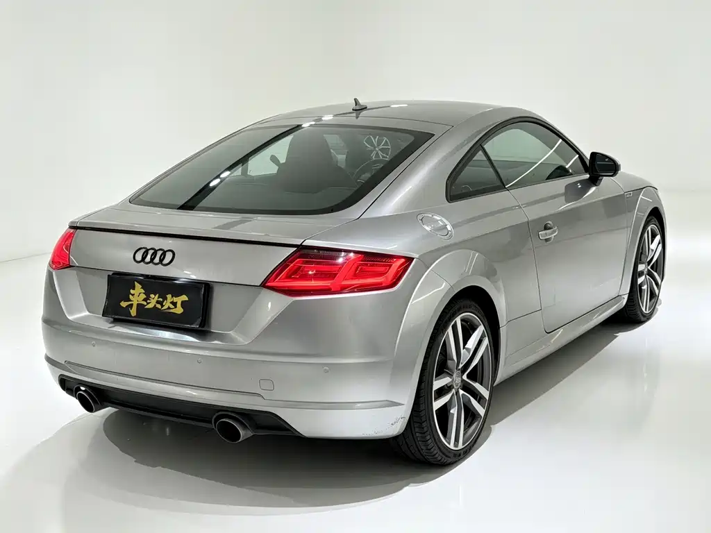 Audi TT — миниатюра 12