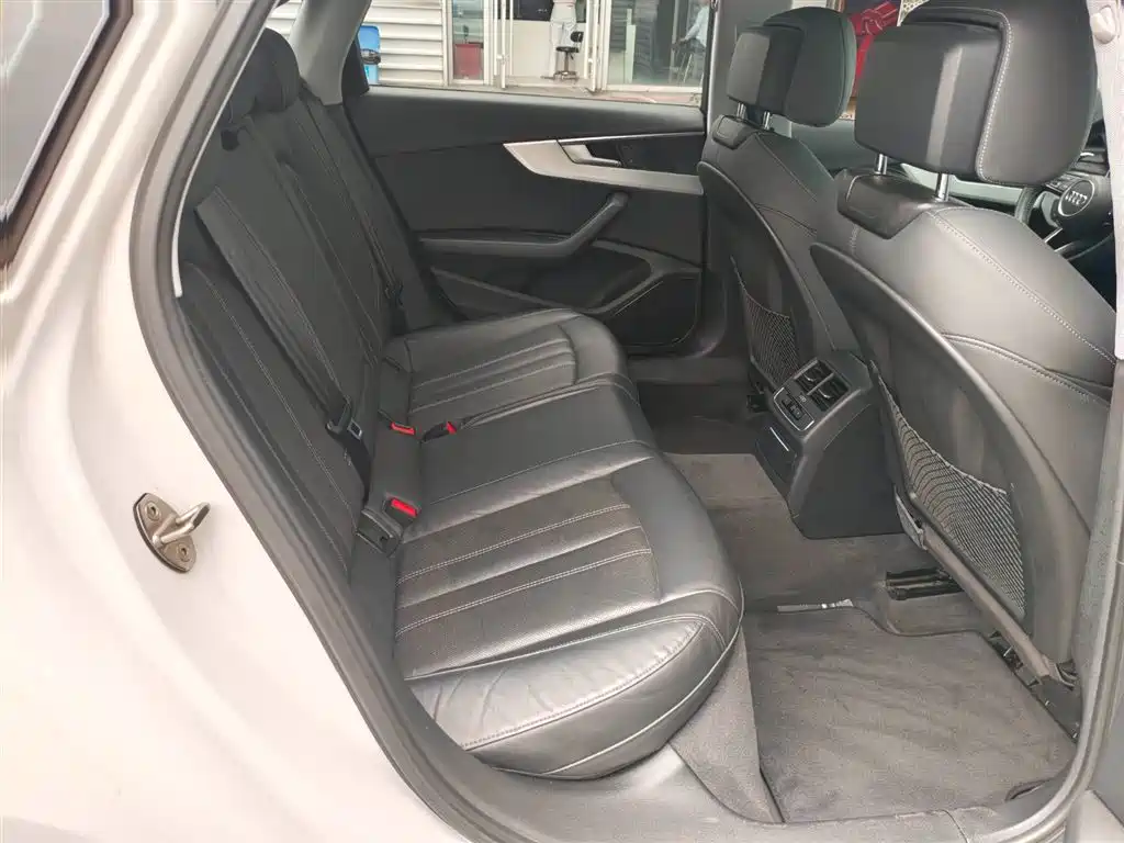 Audi A4L 2020 40 TFSI Luxury