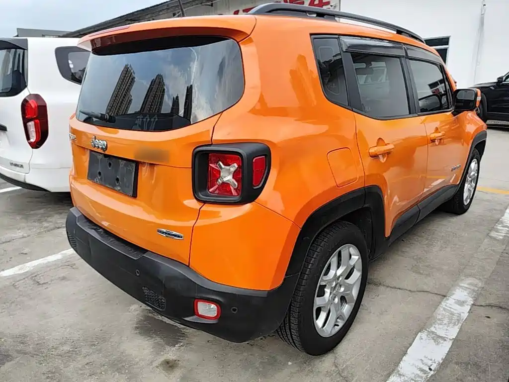 Jeep Renegade — миниатюра 7