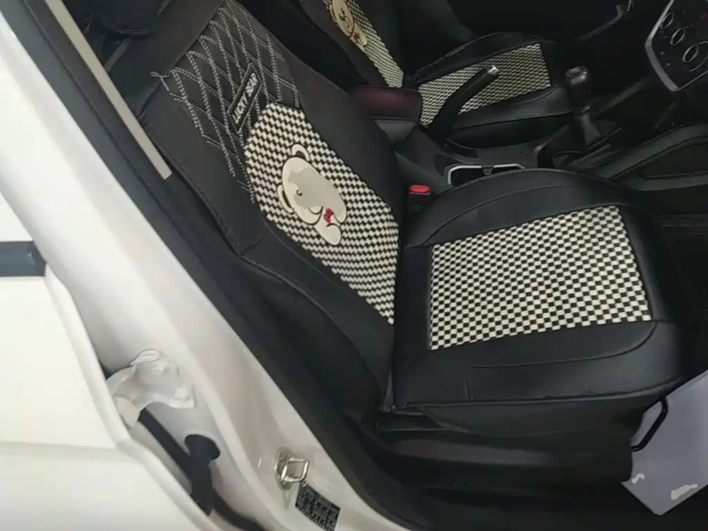 Wuling Hongguang S3 — миниатюра 25