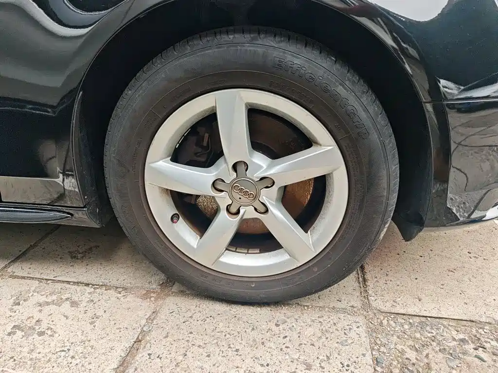 Audi A4L — миниатюра 8