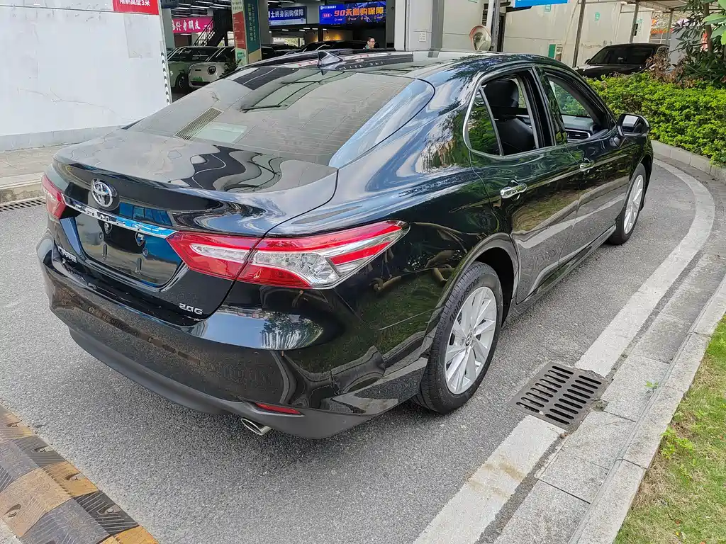 Toyota Camry 2.0G Luxury Edition, фото 6