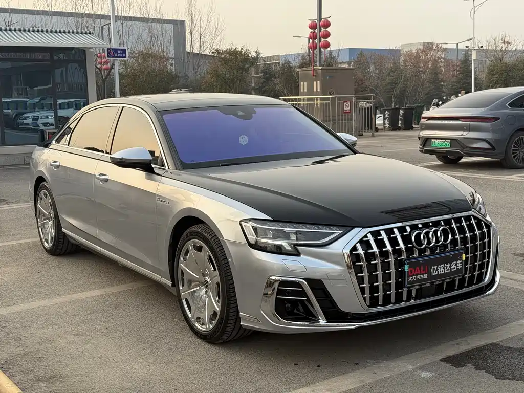 AUDI A8