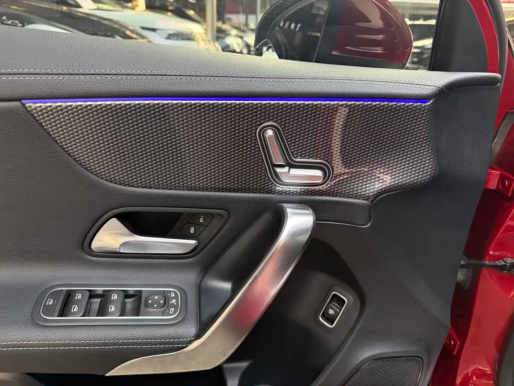 MERCEDES-BENZ A CLASS