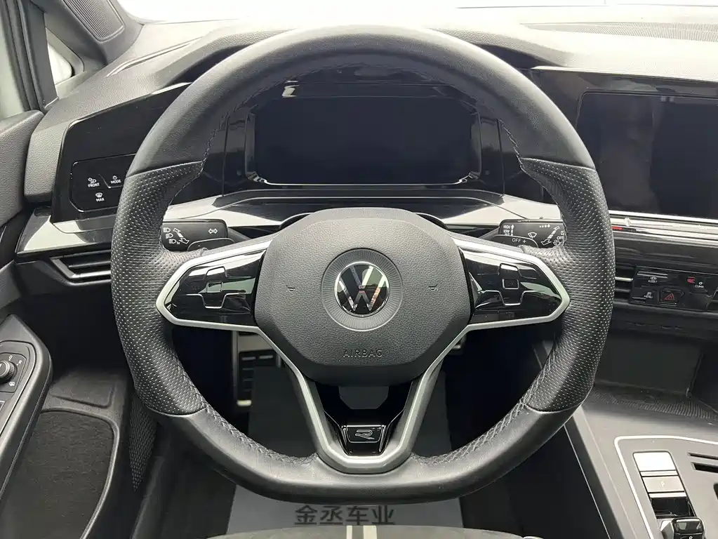 Volkswagen Golf — миниатюра 10