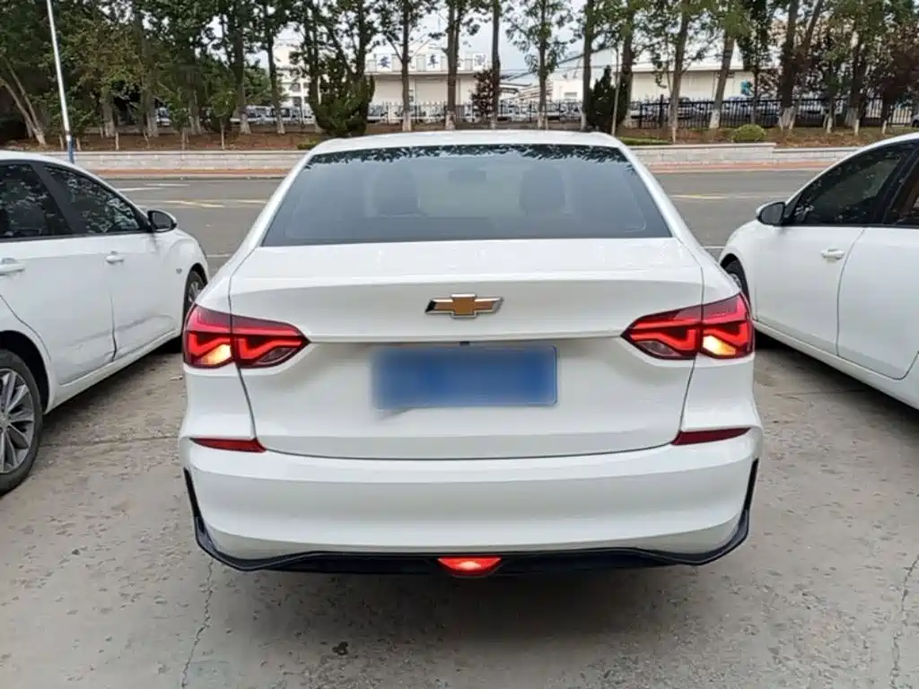 Chevrolet Monza — миниатюра 6