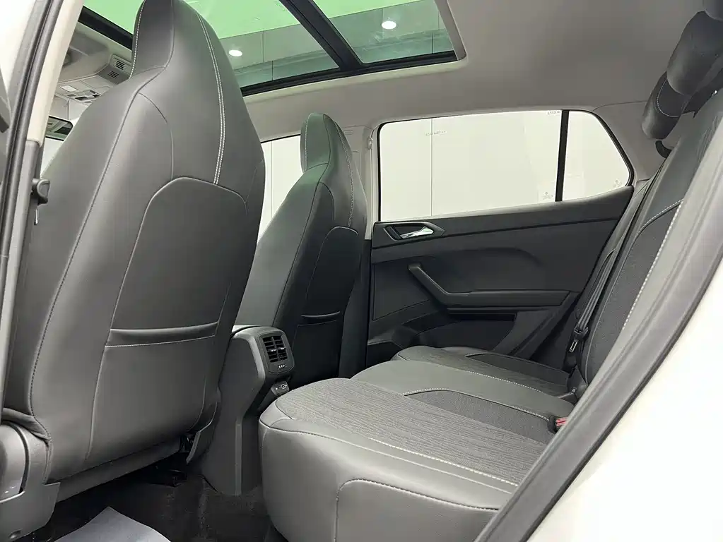 Volkswagen T-Cross — миниатюра 8
