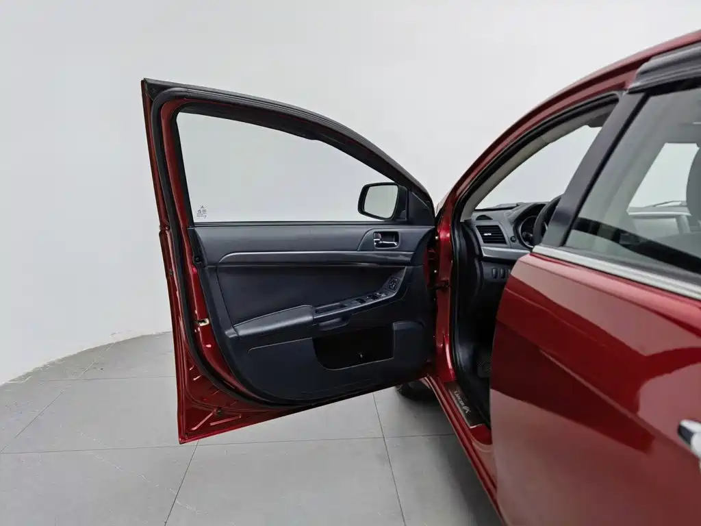 Mitsubishi Lancer EX — миниатюра 8