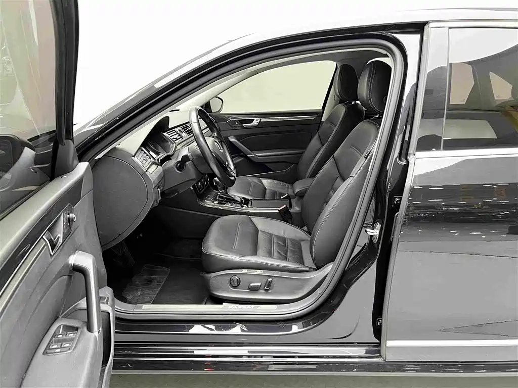 Volkswagen Passat — миниатюра 6