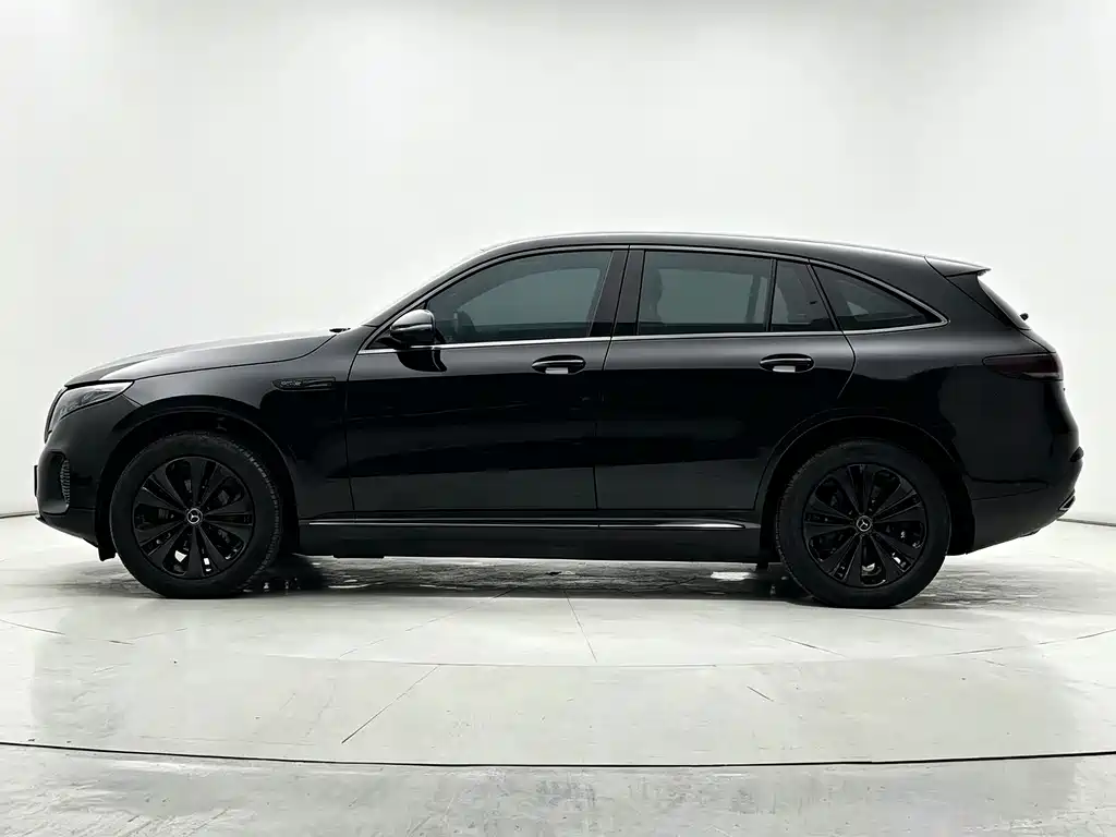 Mercedes-Benz EQC — миниатюра 9