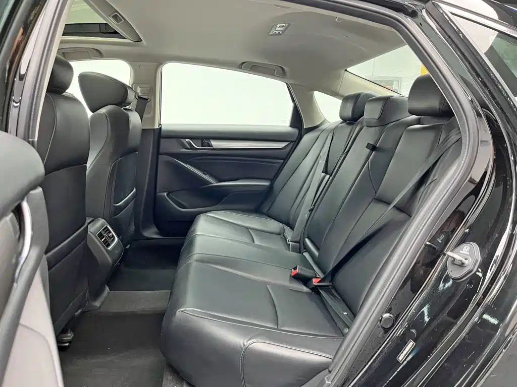 Honda Accord — миниатюра 15