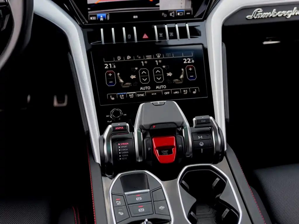 Lamborghini Urus — миниатюра 23