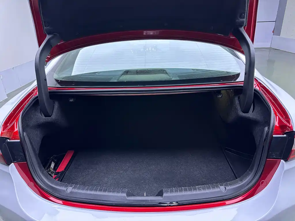 Mazda Atenza — миниатюра 15