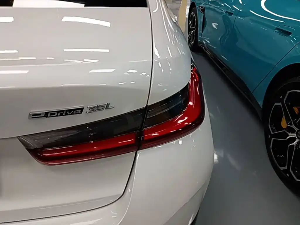 BMW i3 — миниатюра 8
