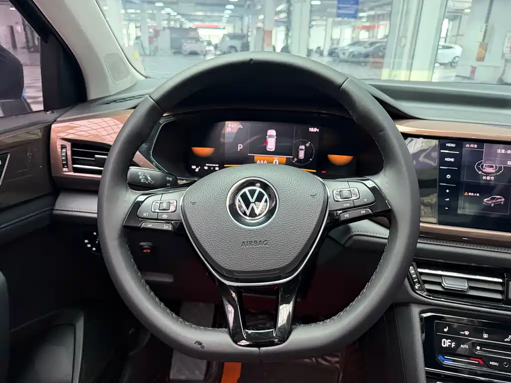 Volkswagen Tharu — миниатюра 11