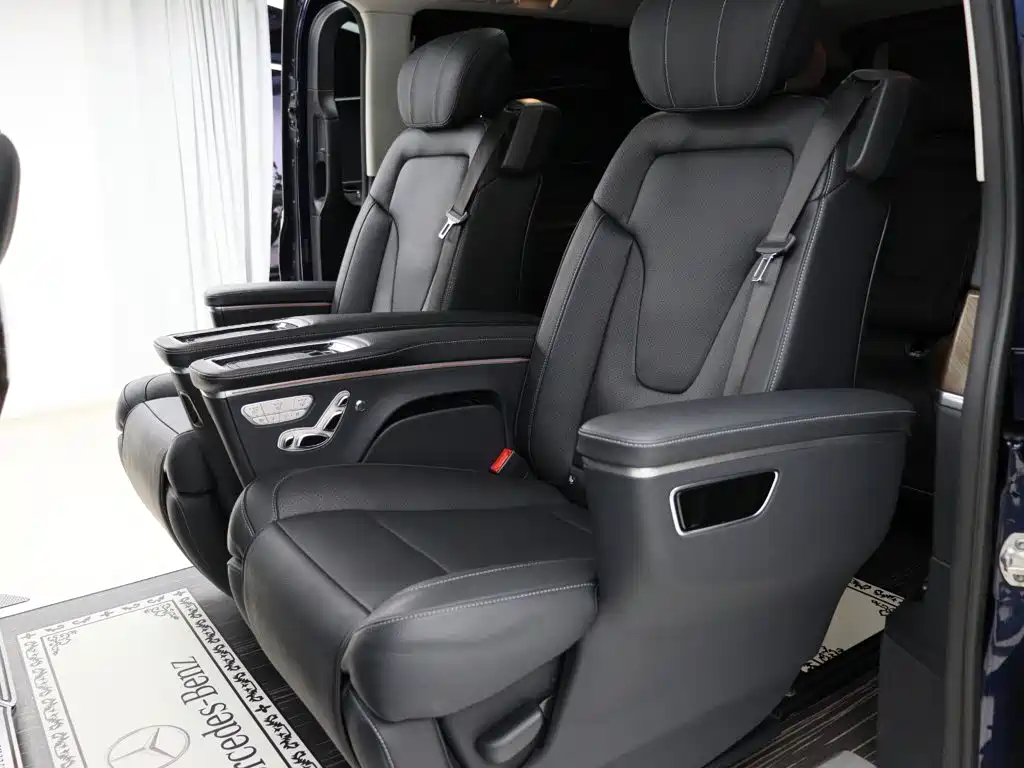 Mercedes-Benz V-Class — миниатюра 8
