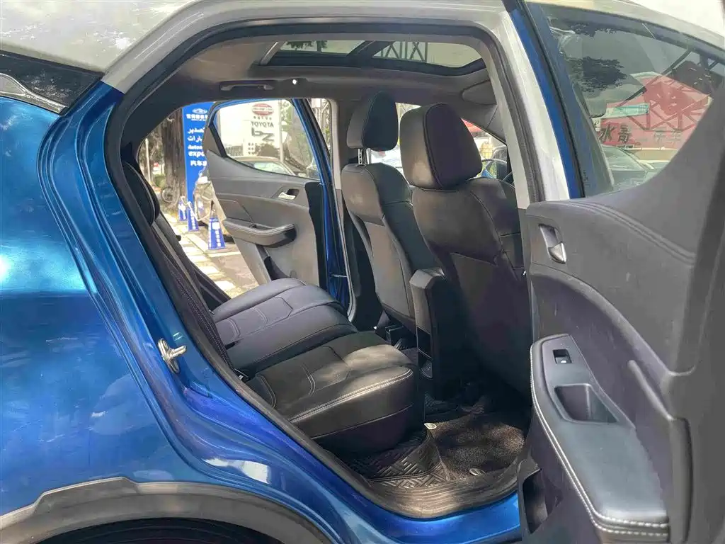 BYD Yuan EV — миниатюра 14