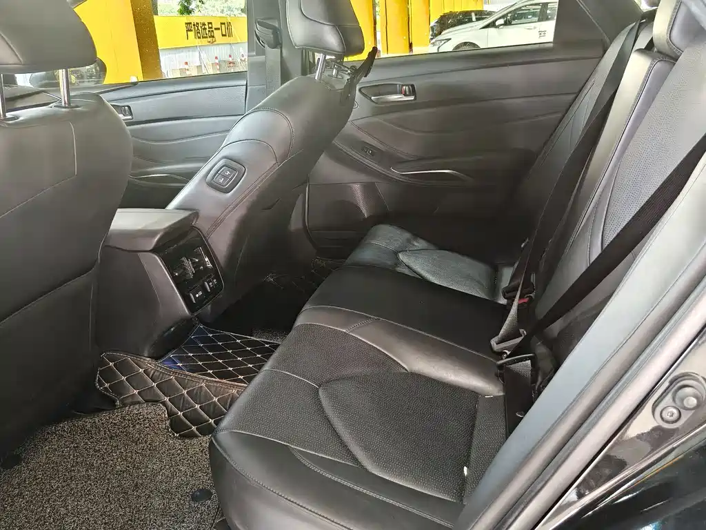Toyota Avalon — миниатюра 6