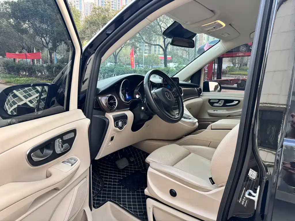 MERCEDES-BENZ V CLASS