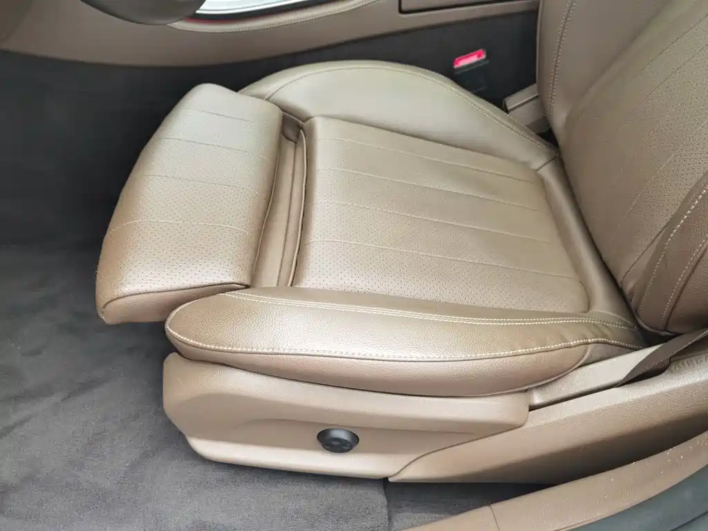 Mercedes-Benz E-Class — миниатюра 20