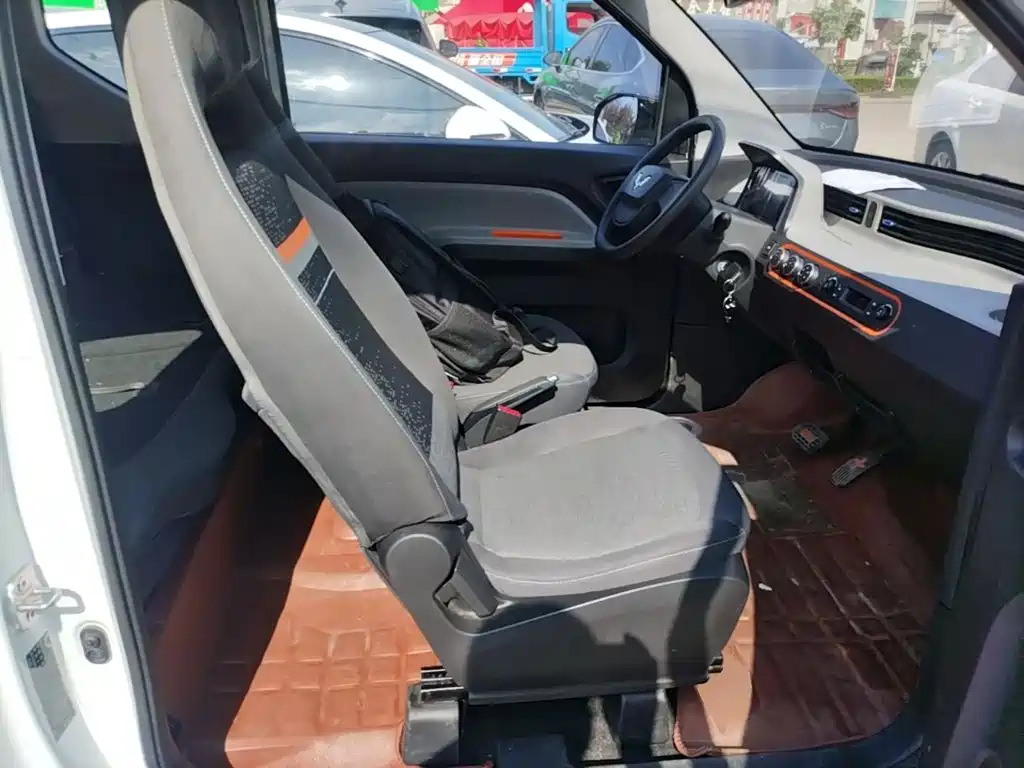 Wuling MINIEV — миниатюра 25