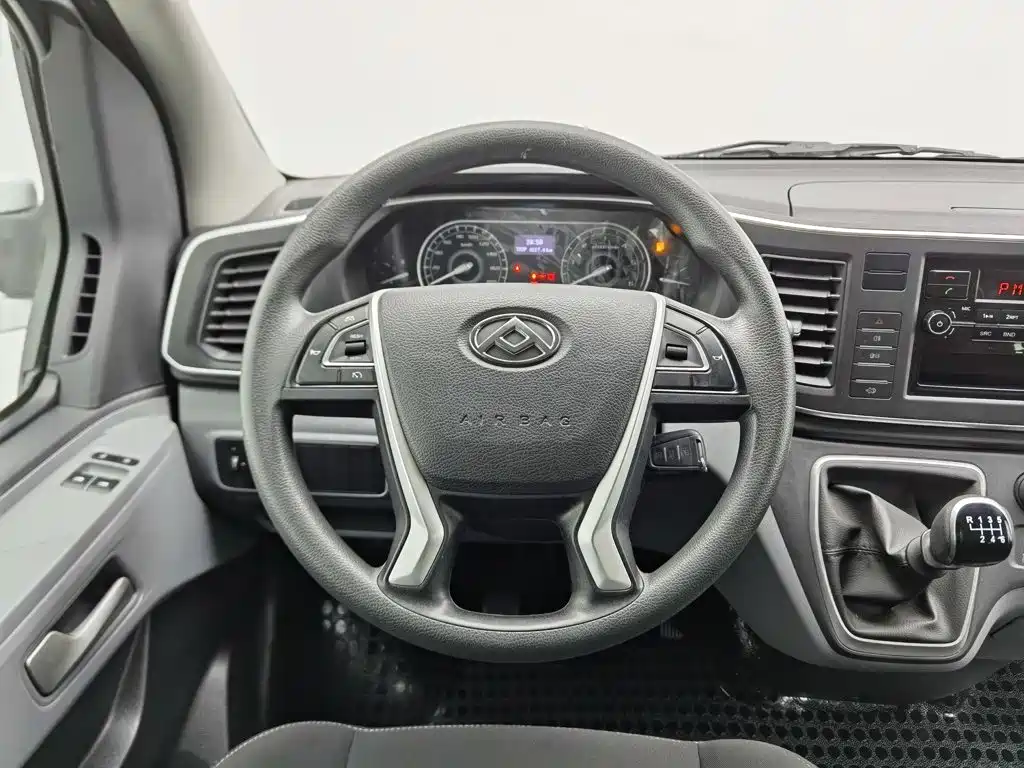 MAXUS V80 — миниатюра 11