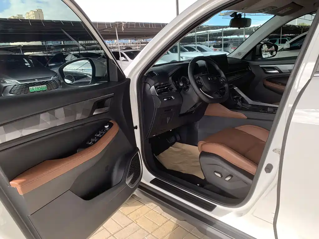 Geely Vision X6 — миниатюра 6