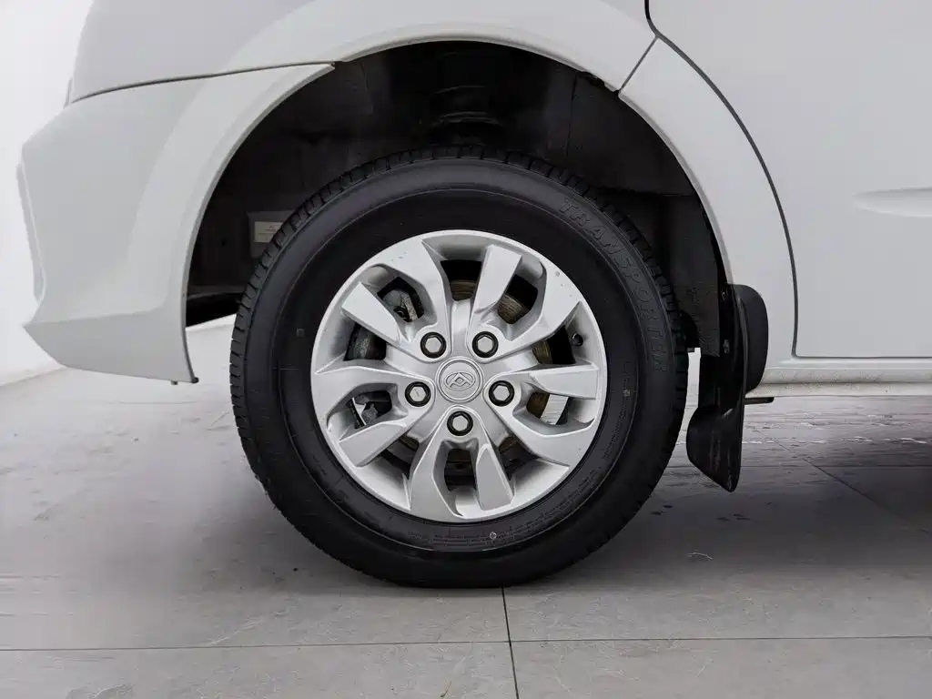 MAXUS V80 — миниатюра 17