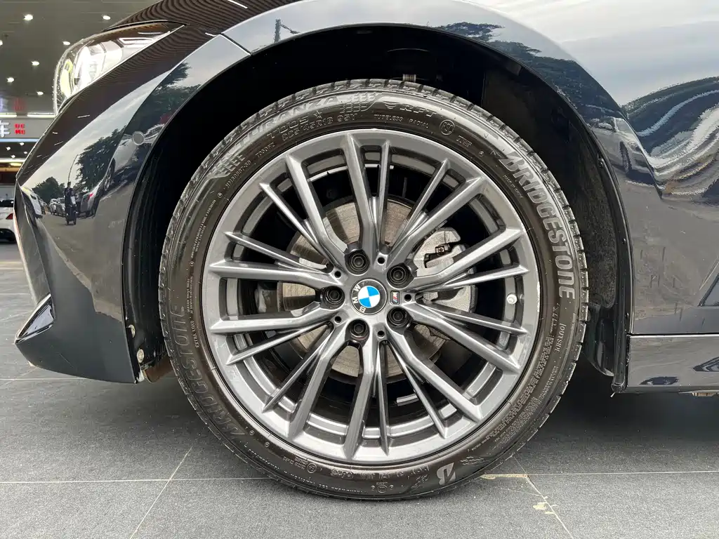 BMW 3 Series — миниатюра 13