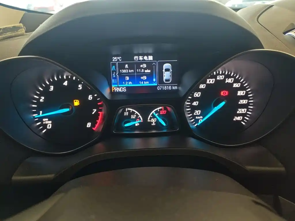 Ford Kuga — миниатюра 12