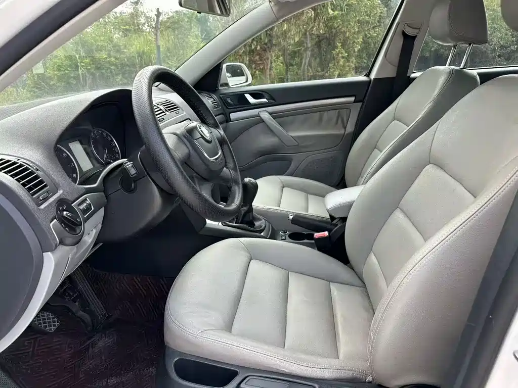 Skoda Octavia — миниатюра 7