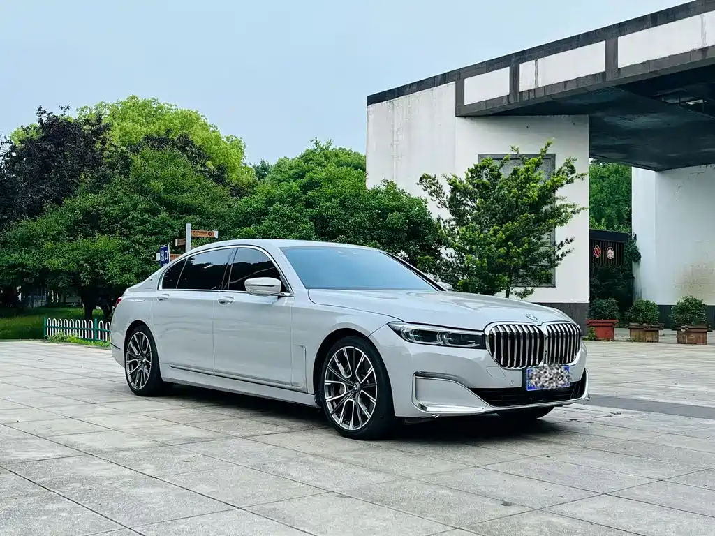BMW 7 Series 7 2016 750Li xDrive мест