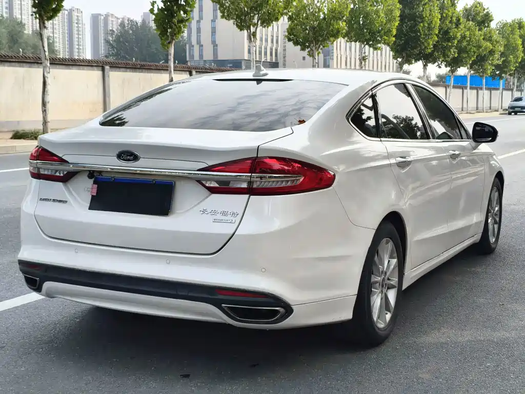 Ford Mondeo — миниатюра 17