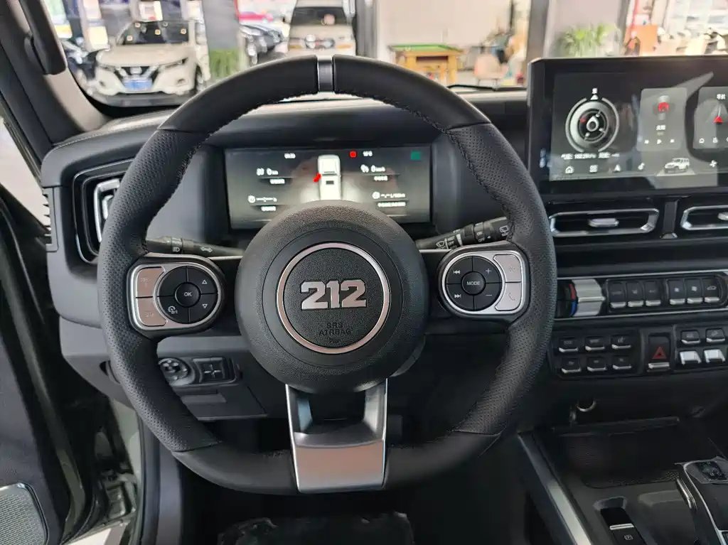 212 212 T01 — миниатюра 13