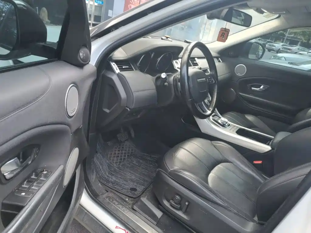 Land Rover Evoque — миниатюра 16