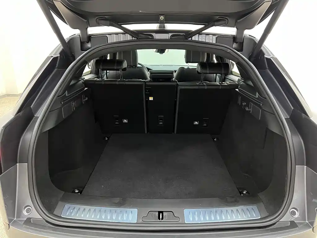 Land Rover Velar — миниатюра 21