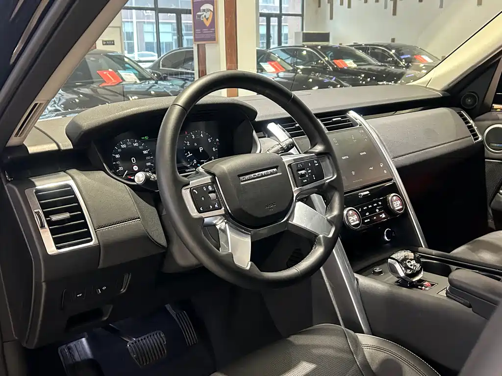 Land Rover Discovery 2024 360PS S