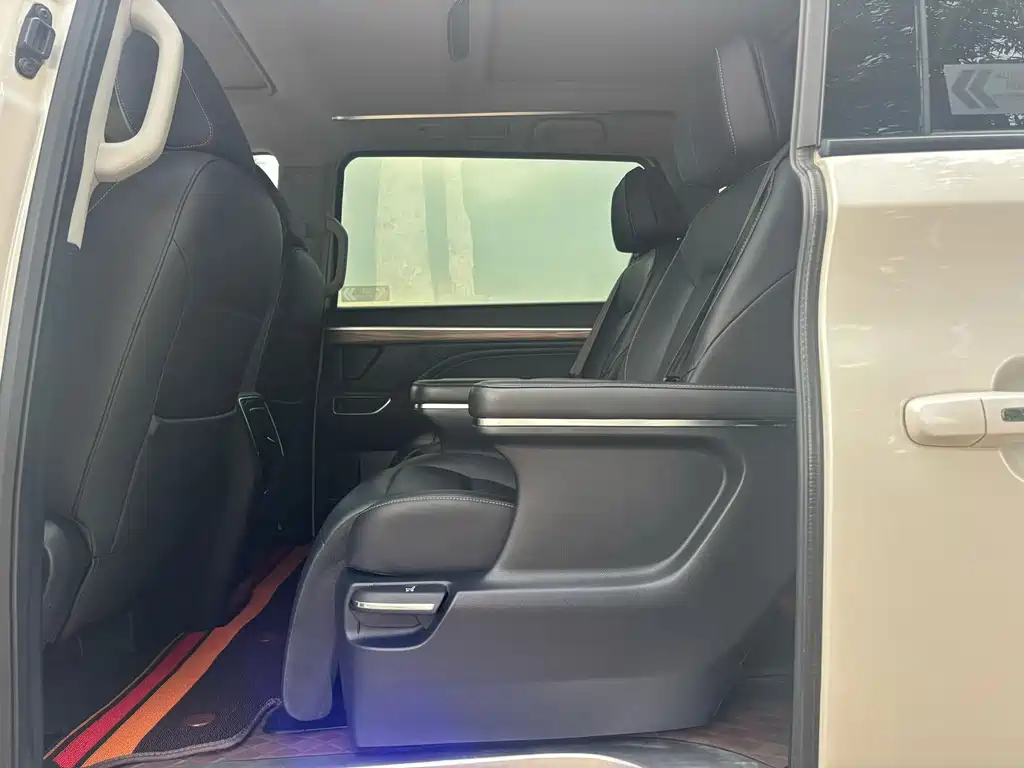 GAC Motor Trumpchi M8 — миниатюра 6