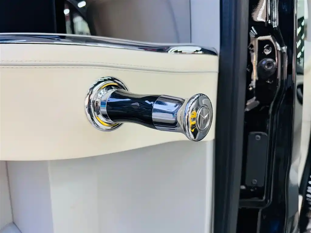 Mercedes-Benz Sprinter - фото 27