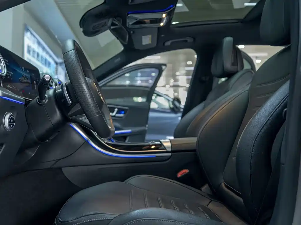 Mercedes-Benz C-Class — миниатюра 14