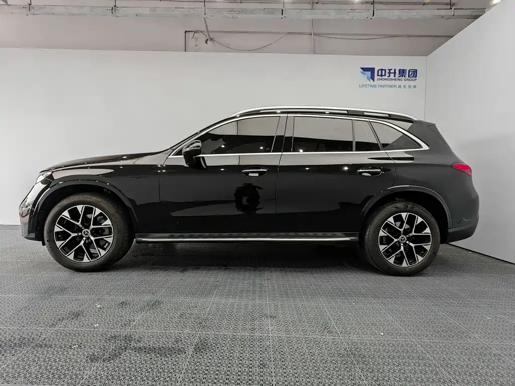 Mercedes-Benz GLC 2024 GLC 260 L 4MATIC Luxury 5 мест