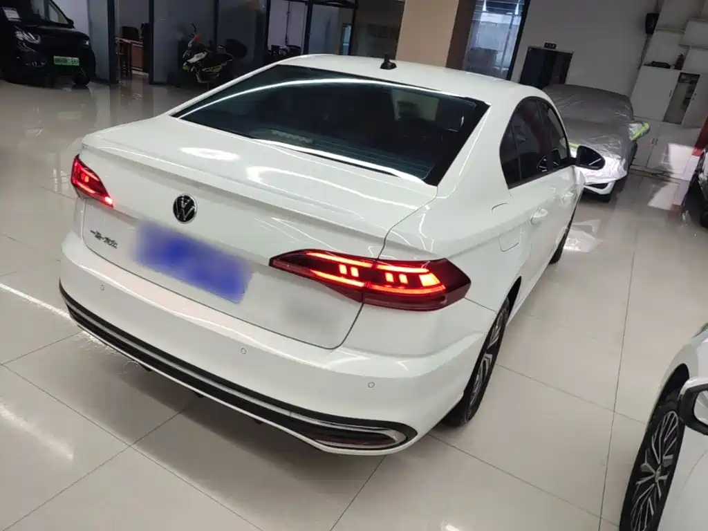 Volkswagen Bora — миниатюра 7