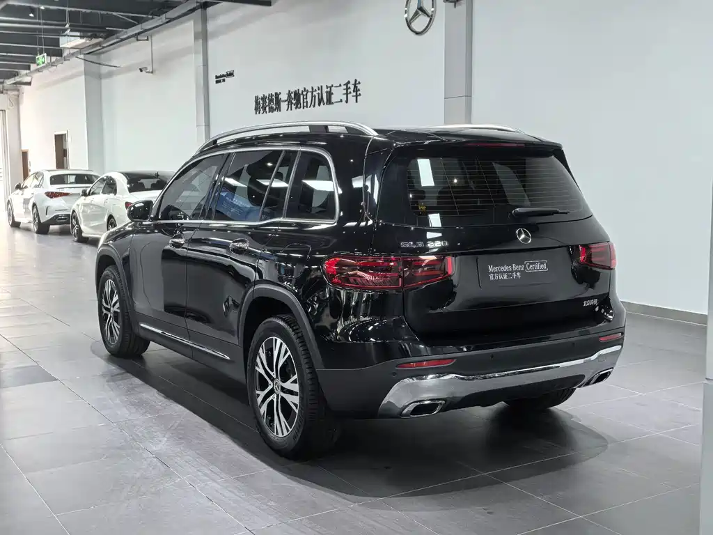 Mercedes-Benz GLB — миниатюра 19